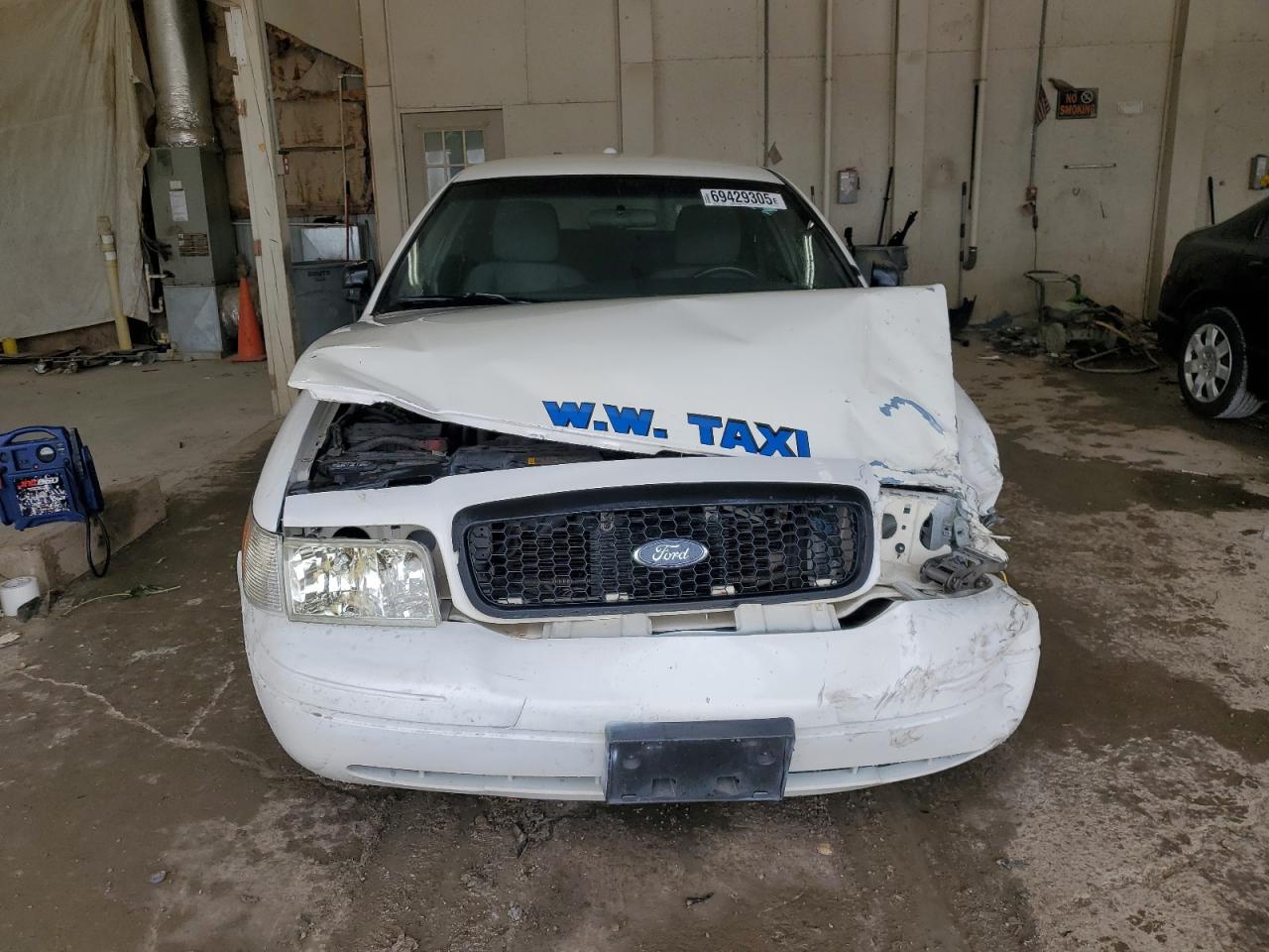 FORD CROWN VICTORIA POLICE INTERCEPTOR