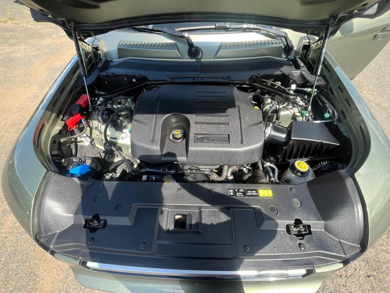 LAND ROVER DEFENDER 110 SE