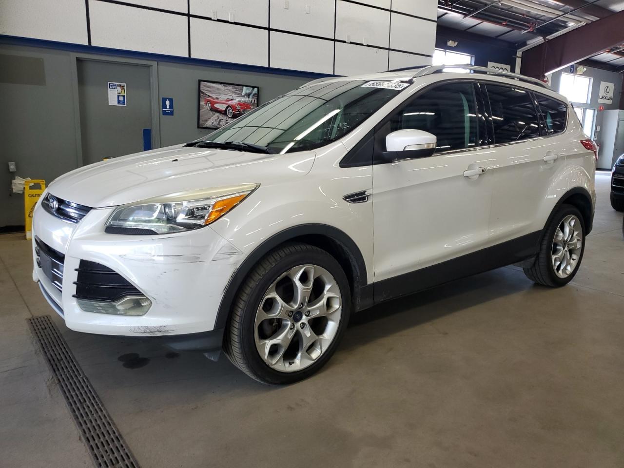 FORD ESCAPE TITANIUM
