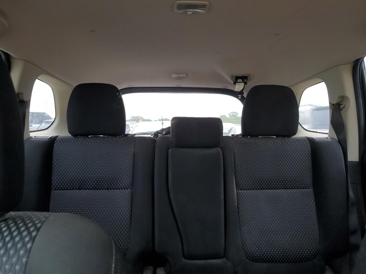 MITSUBISHI OUTLANDER SE