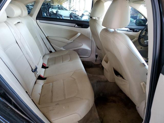 2015 VOLKSWAGEN PASSAT S 1VWAT7A3XFC088606