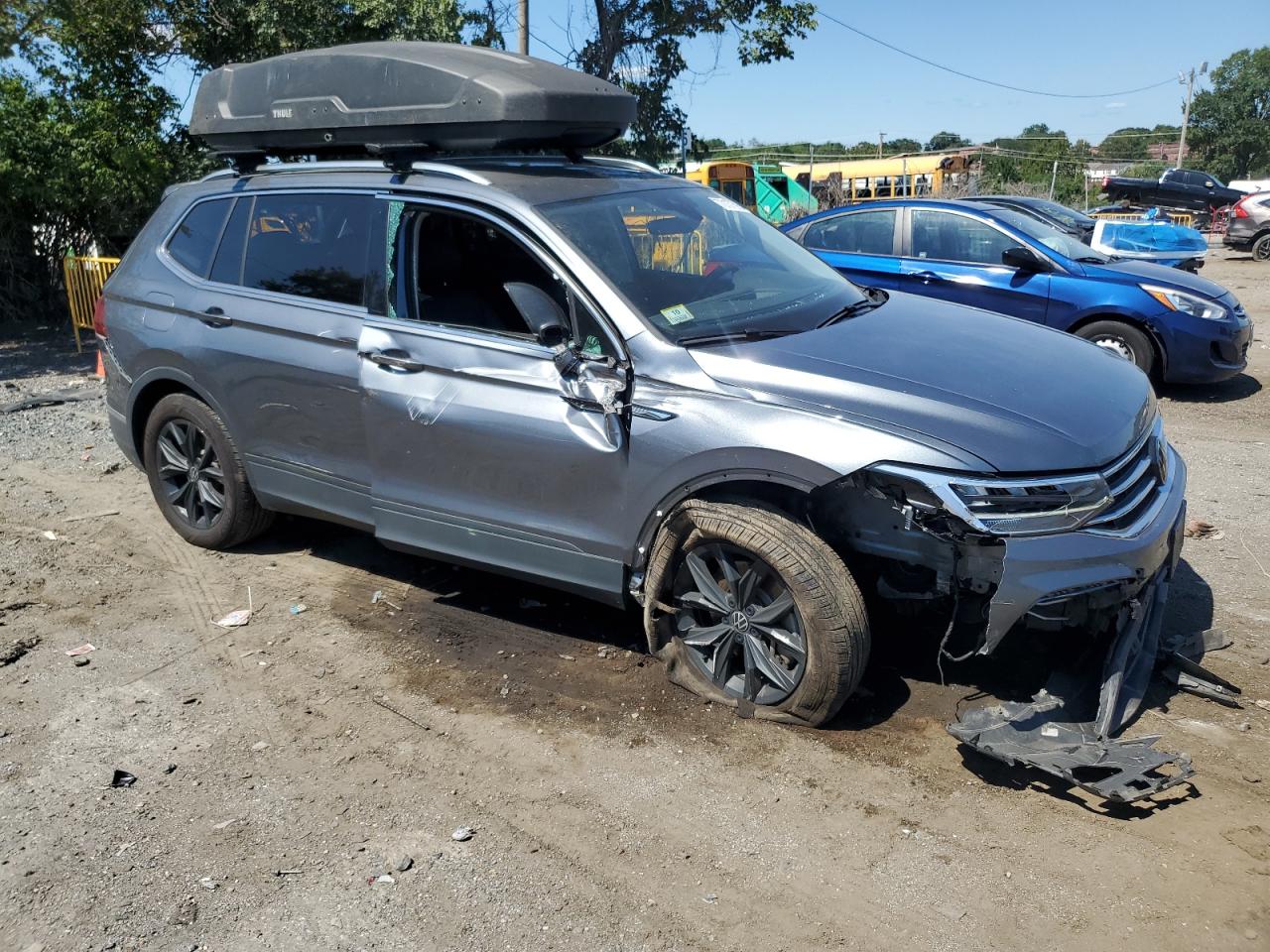 VOLKSWAGEN TIGUAN SE