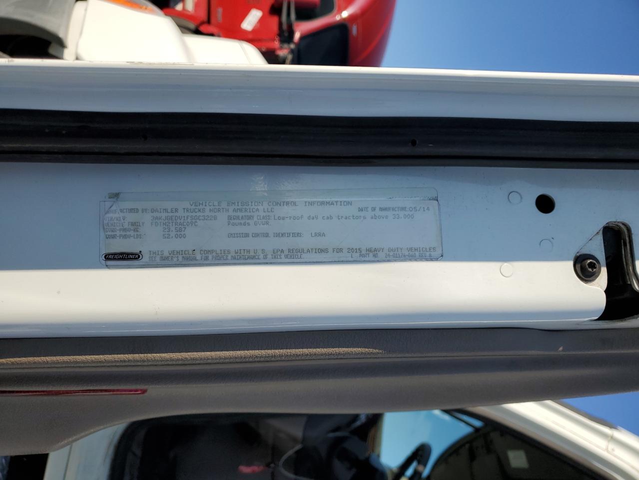 Lot #3316786415 2015 FREIGHTLINER CASCADIA