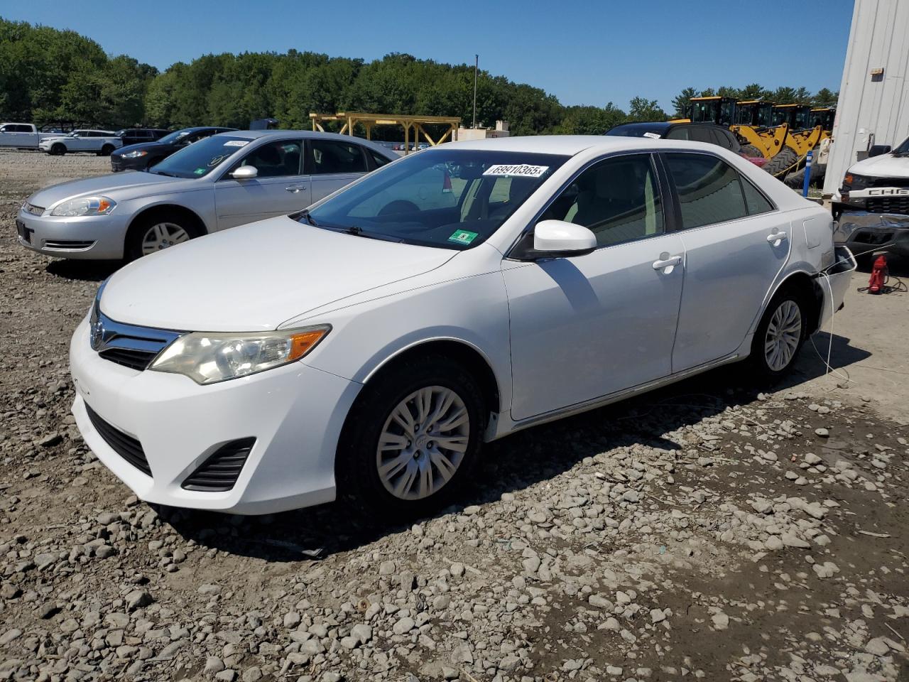 TOYOTA CAMRY BASE