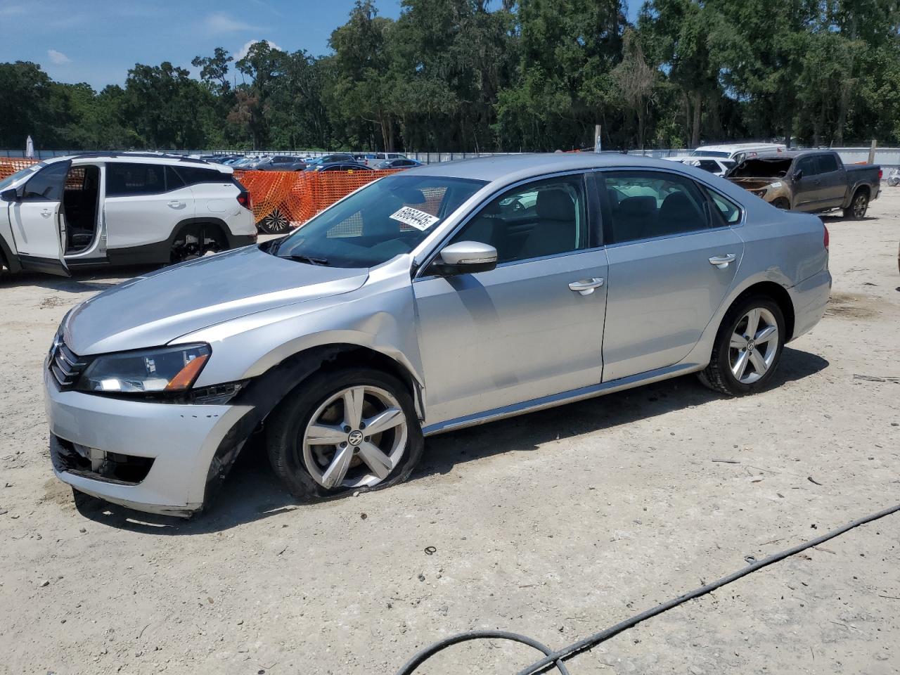 VOLKSWAGEN PASSAT SE