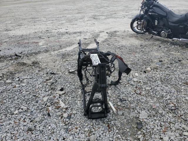 2010 HARLEY-DAVIDSON FLHX 1HD1KB414AB657451