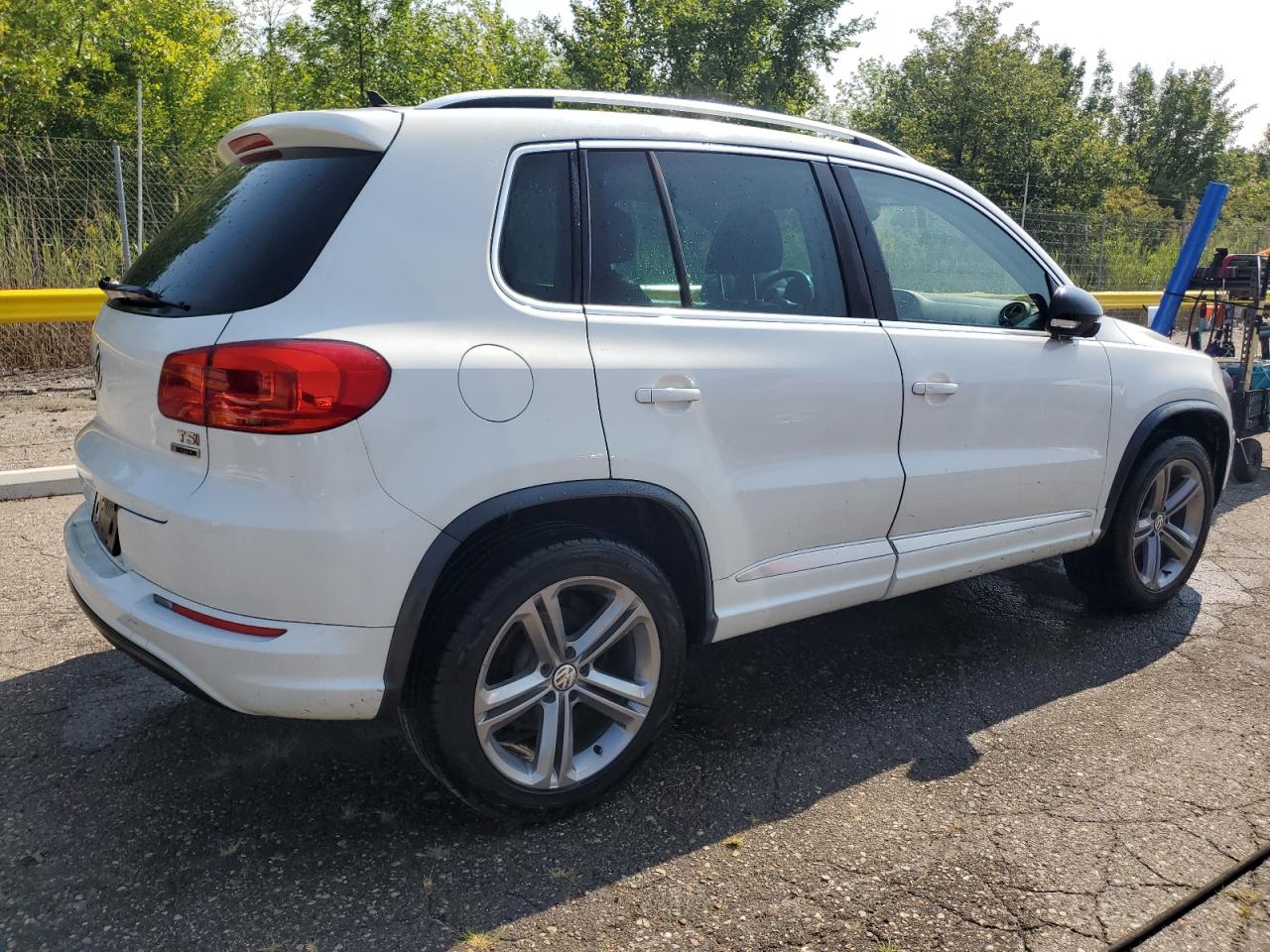 VOLKSWAGEN TIGUAN SPORT