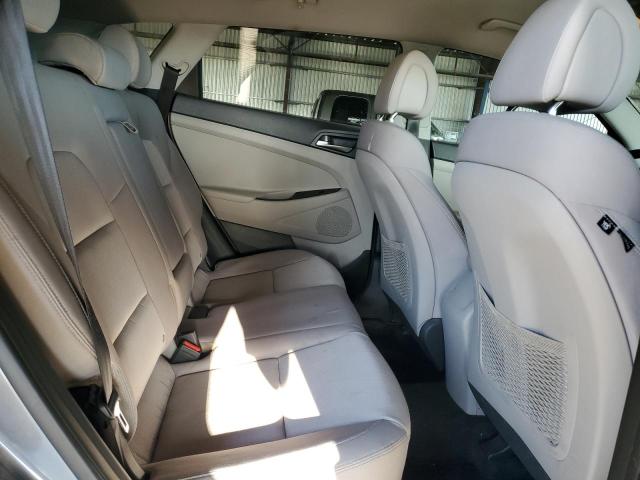 2017 HYUNDAI TUCSON SE KM8J23A41HU525585