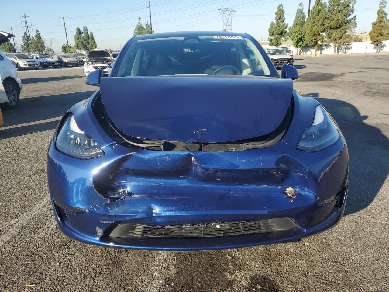 TESLA MODEL Y