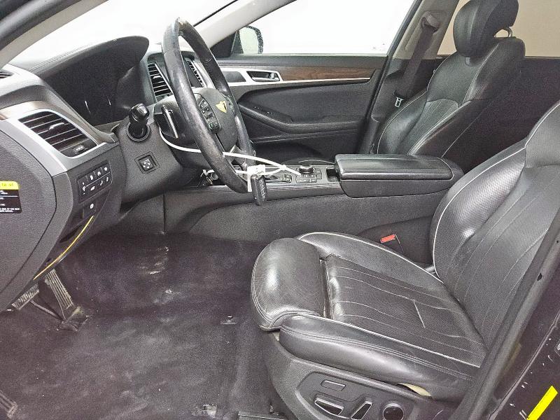 2015 HYUNDAI GENESIS 3. KMHGN4JE6FU080936