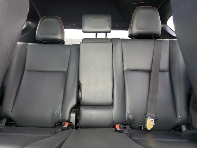 2017 TOYOTA RAV4 SE JTMNFREV9HJ710534