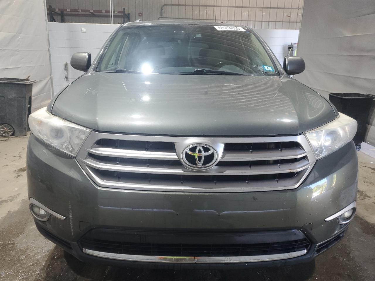 TOYOTA HIGHLANDER BASE