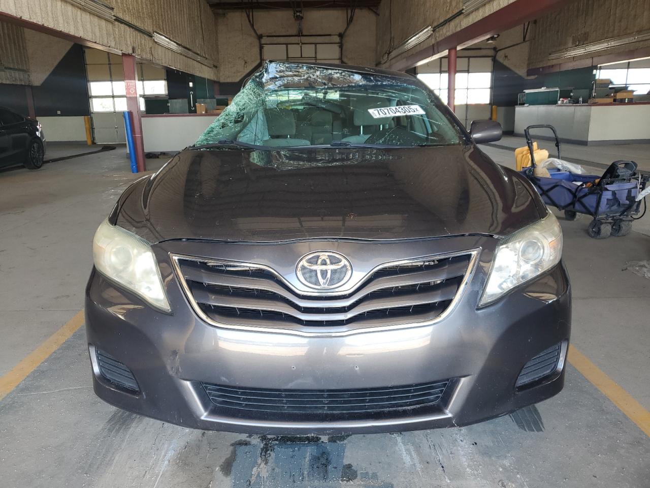 TOYOTA CAMRY BASE