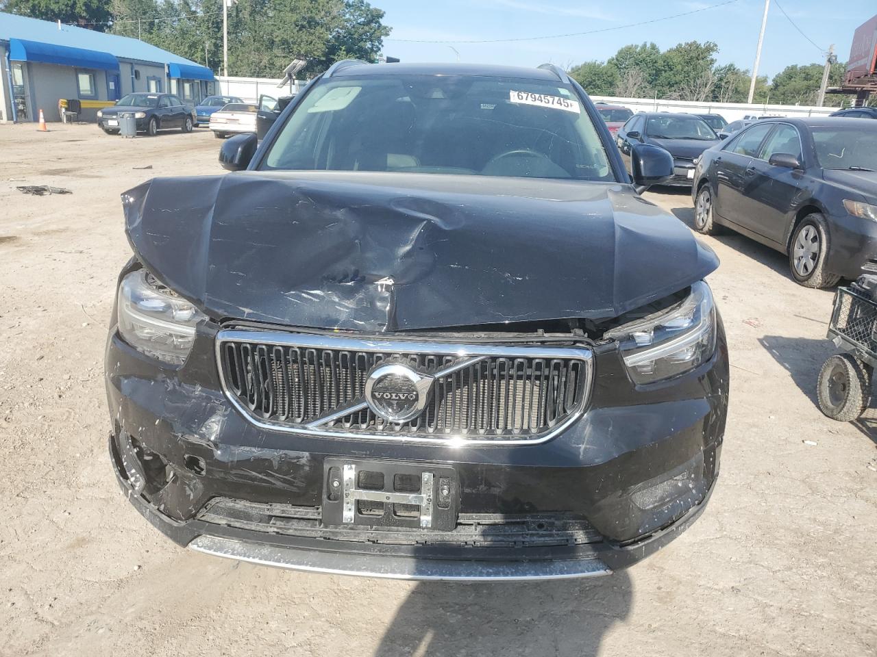 VOLVO XC40 T4 MOMENTUM