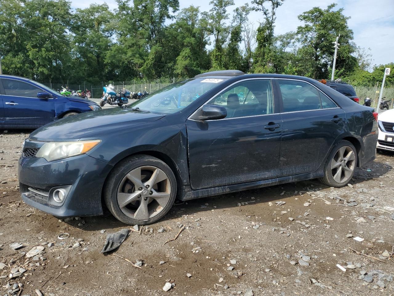 TOYOTA CAMRY SE