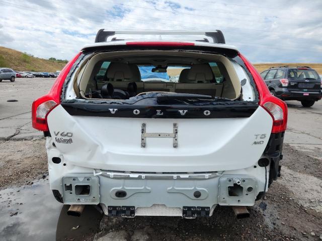 2015 VOLVO V60 PREMIE YV1612SB8F1208769