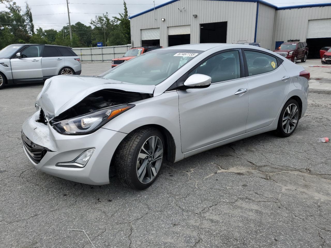 HYUNDAI ELANTRA SE