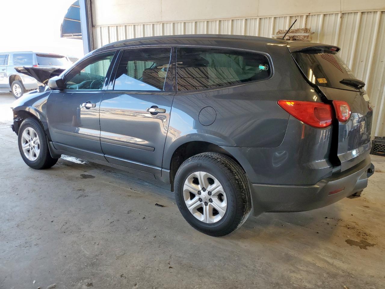 CHEVROLET TRAVERSE LS