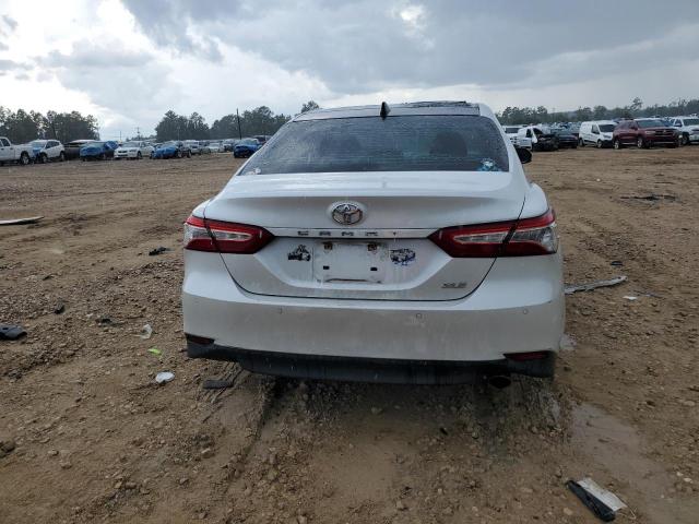2018 TOYOTA CAMRY L 4T1B11HK6JU120201