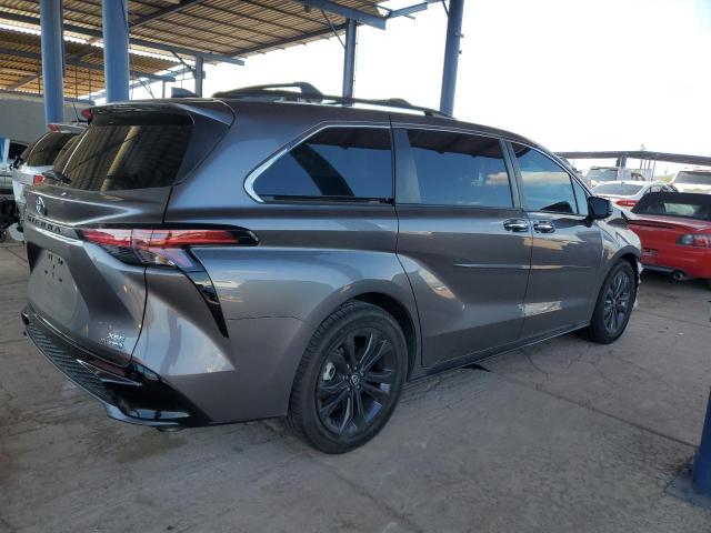 2022 TOYOTA SIENNA XSE 5TDXRKEC5NS105687