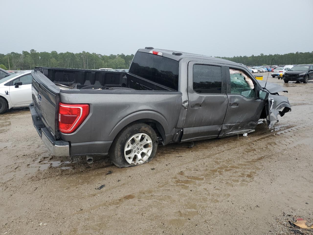 FORD F-150 SUPERCREW