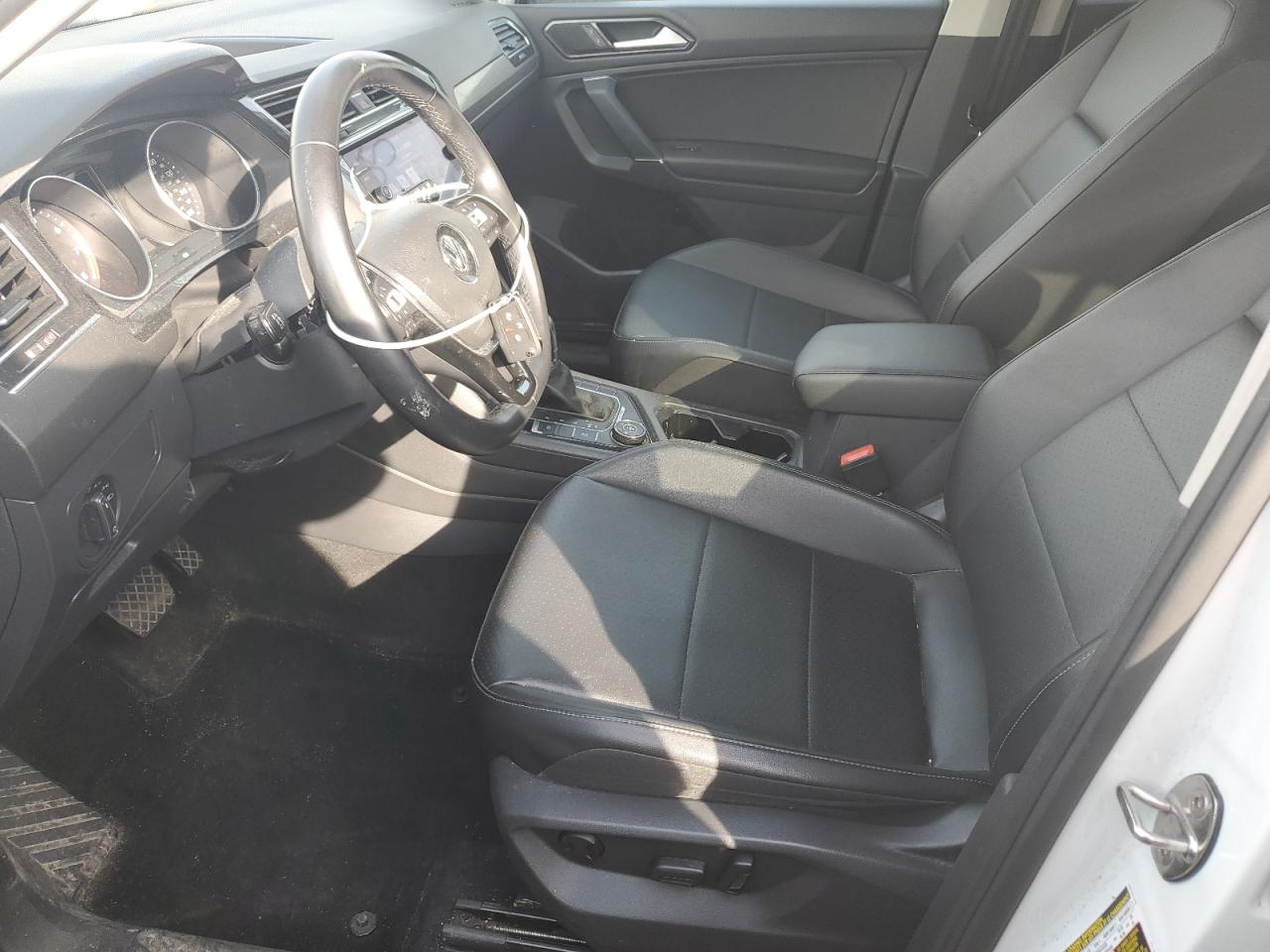 VOLKSWAGEN TIGUAN SE