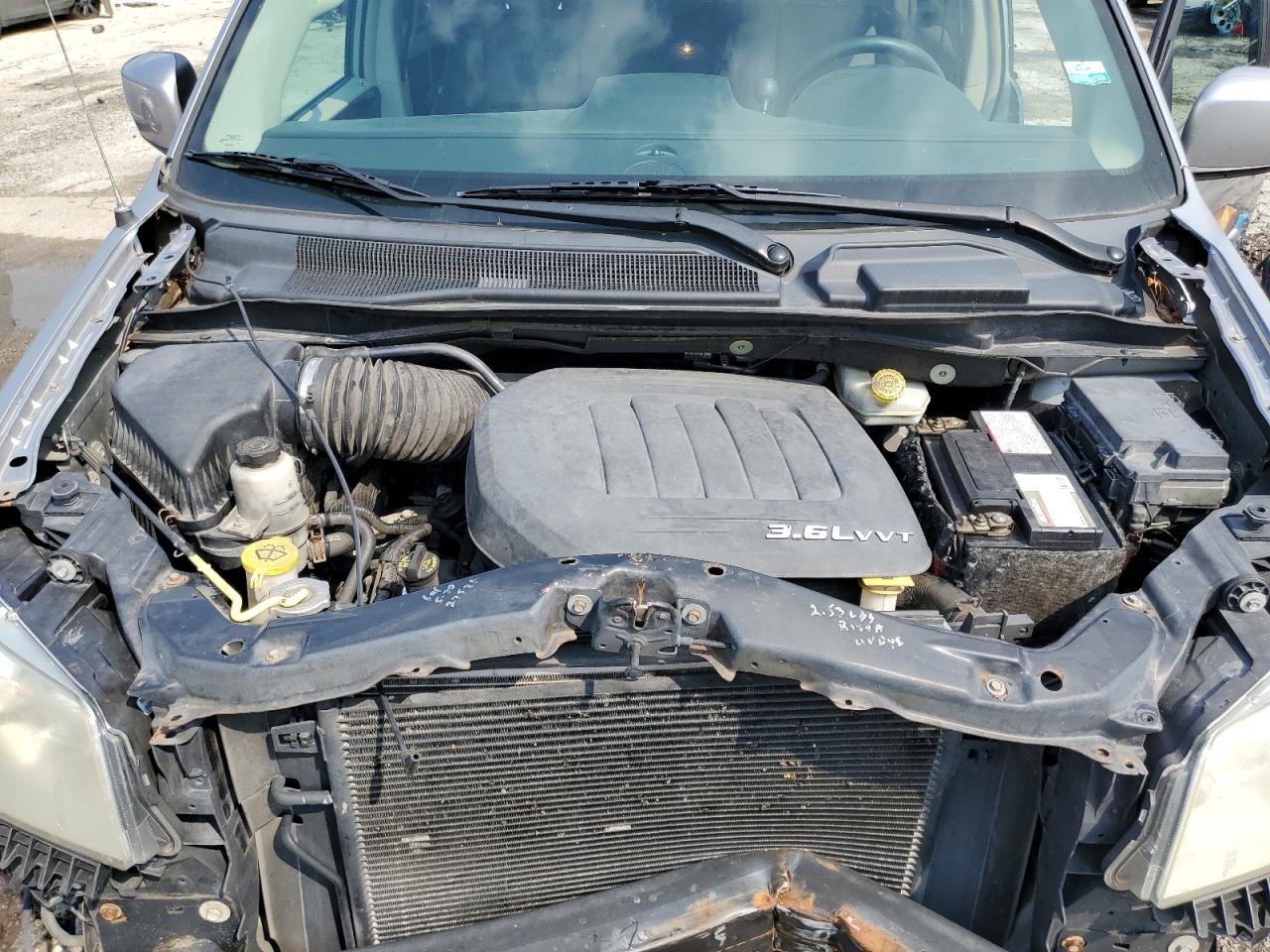 CHRYSLER TOWN & COUNTRY TOURING