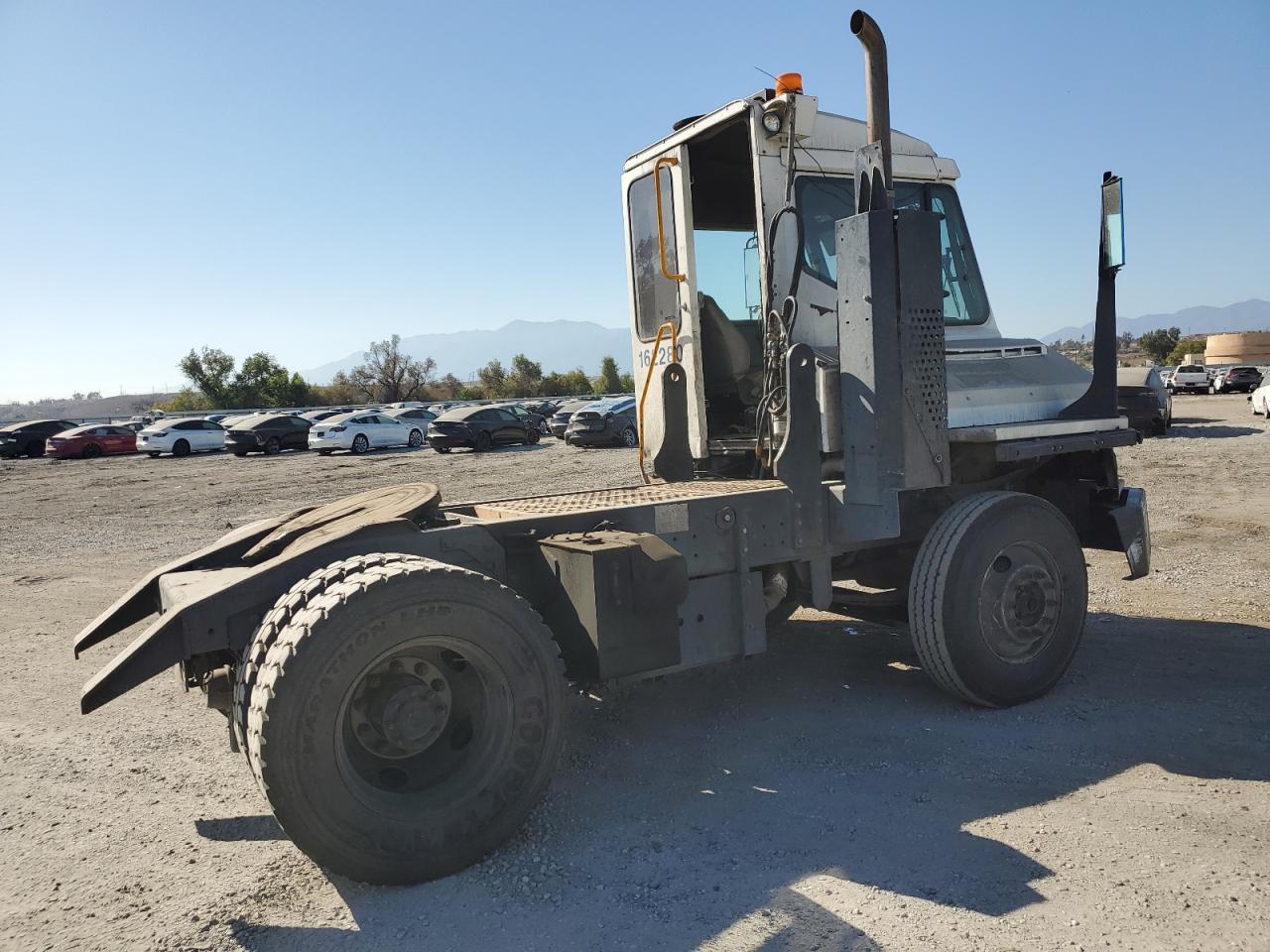 Lot #3231238102 2016 KALMAR OTTAWA4X2