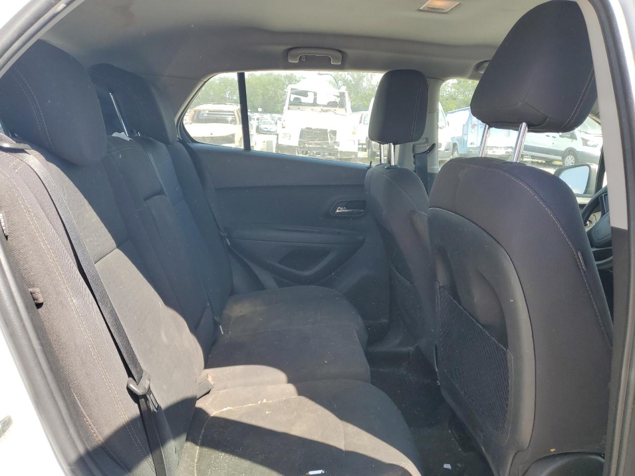 Lot #3310447303 2018 CHEVROLET TRAX LS