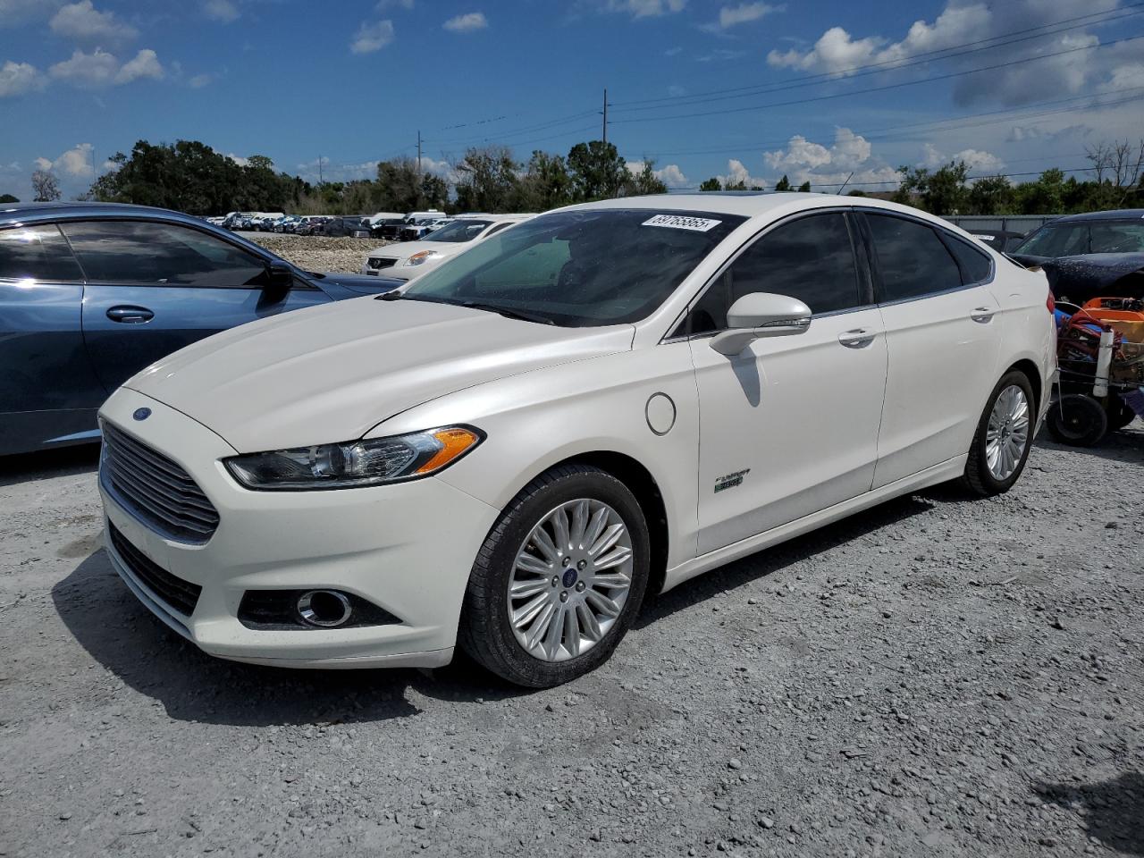 FORD FUSION SE PHEV