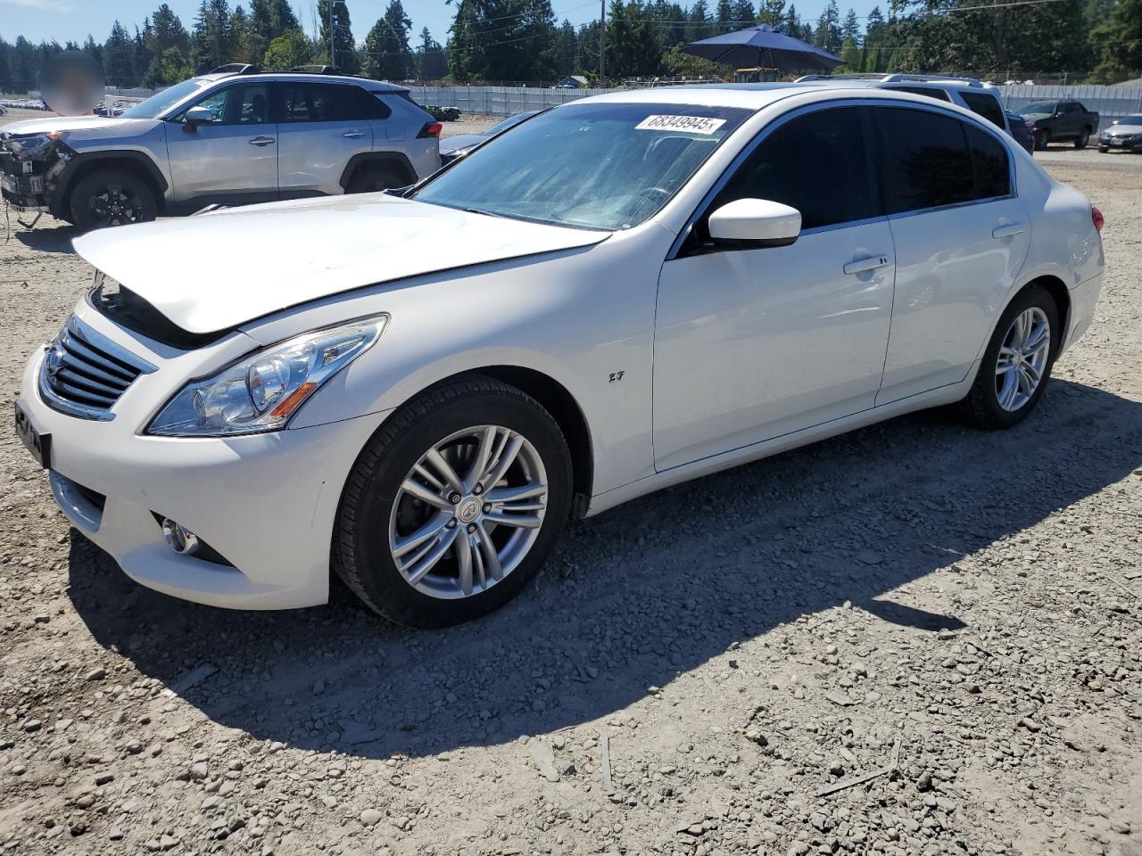 INFINITI Q40