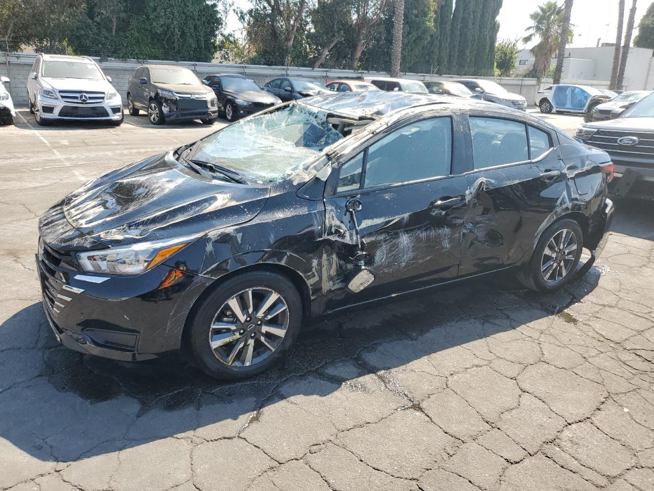 NISSAN VERSA SV