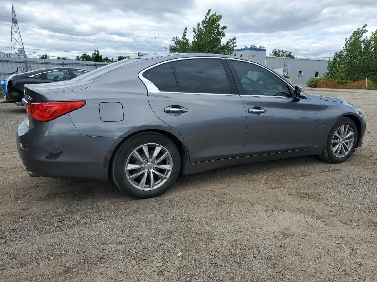 INFINITI Q50 PREMIUM
