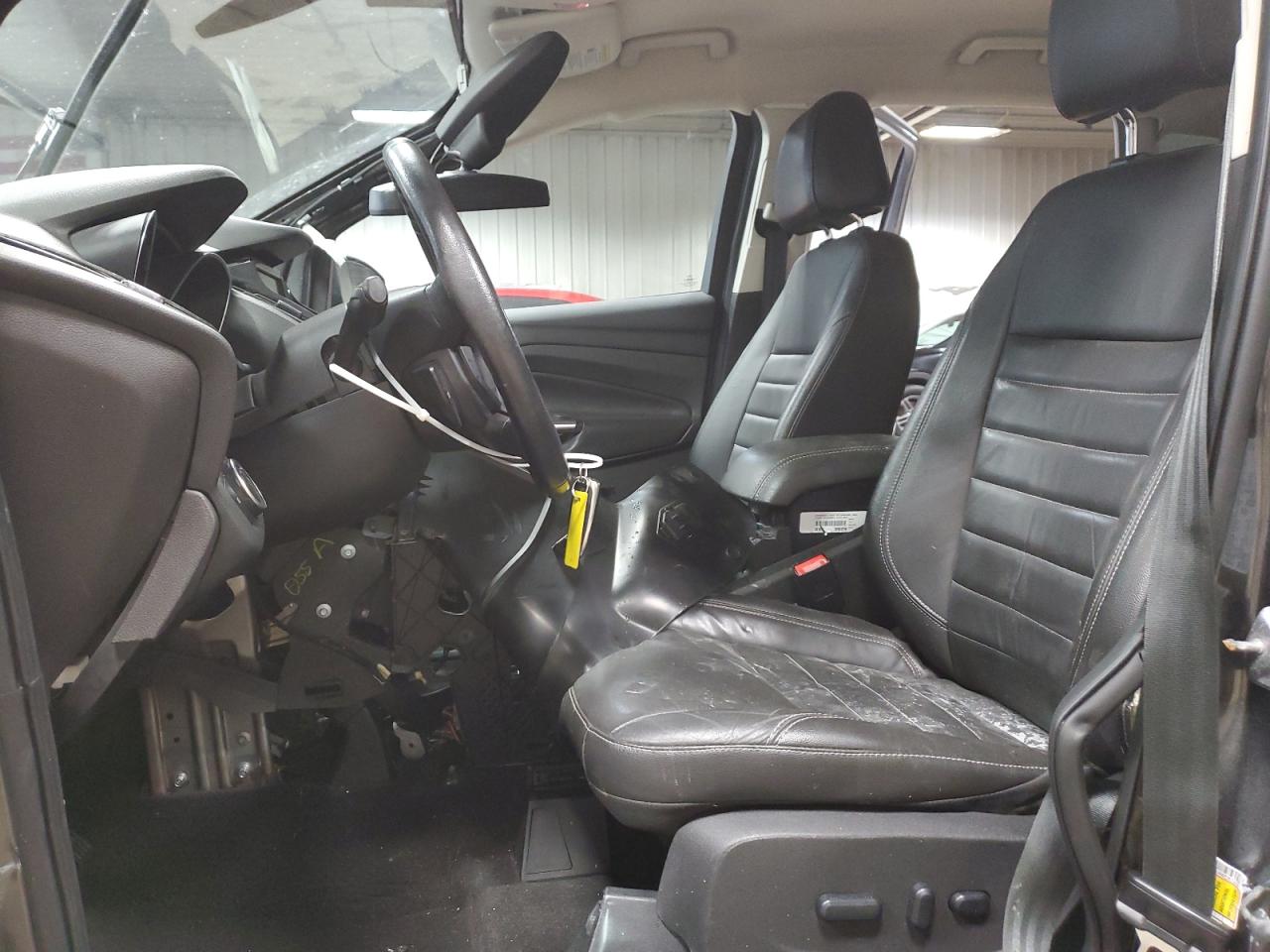 FORD ESCAPE TITANIUM