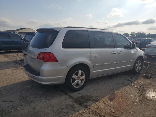 2011 VOLKSWAGEN ROUTAN SEL - 2V4RW5DG2BR669962
