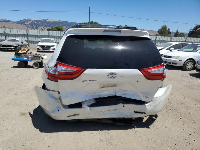 2016 TOYOTA SIENNA XLE 5TDYK3DCXGS697638