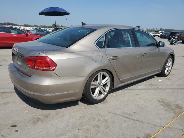 2015 VOLKSWAGEN PASSAT SE 1VWBS7A34FC021569