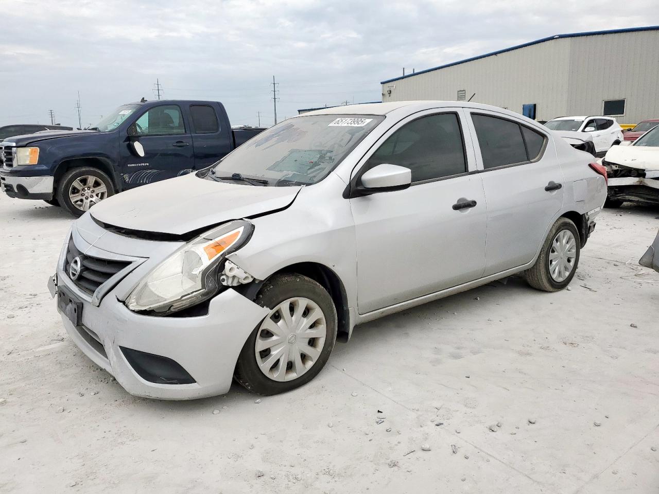 NISSAN VERSA S