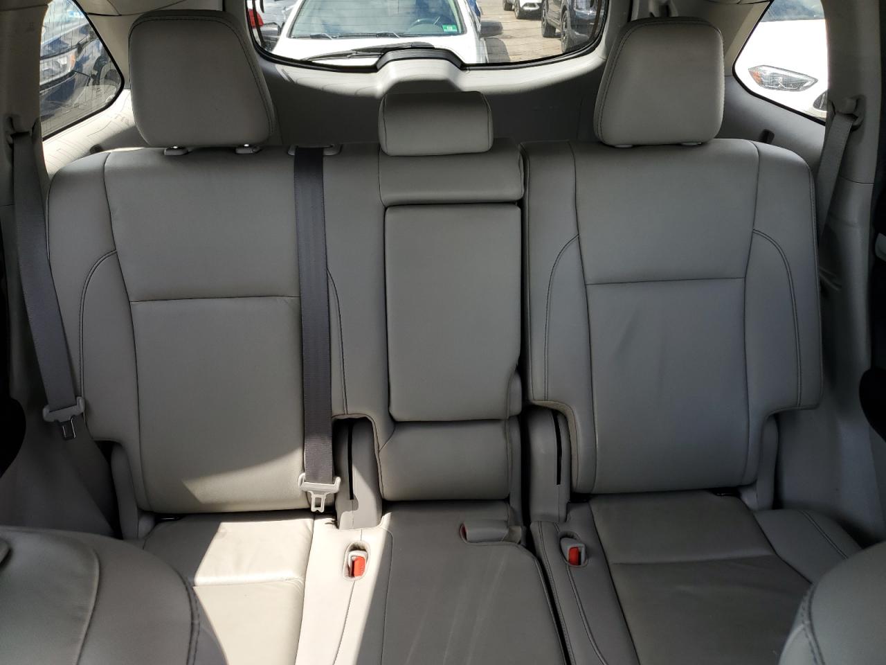 TOYOTA HIGHLANDER SE