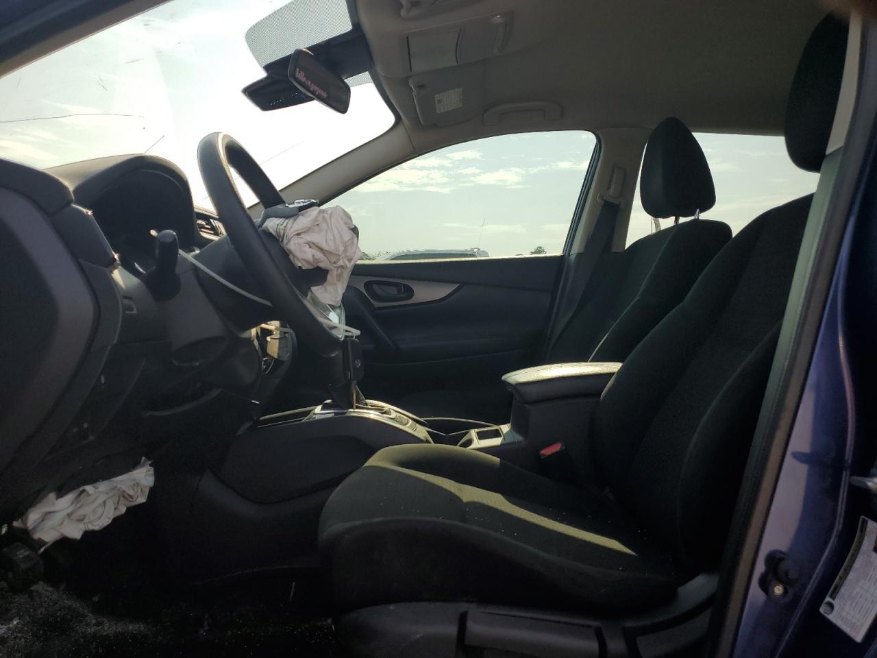 NISSAN ROGUE SPORT S