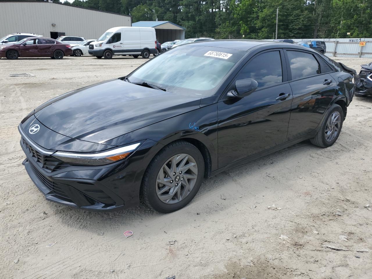  Salvage Hyundai ELANTRA