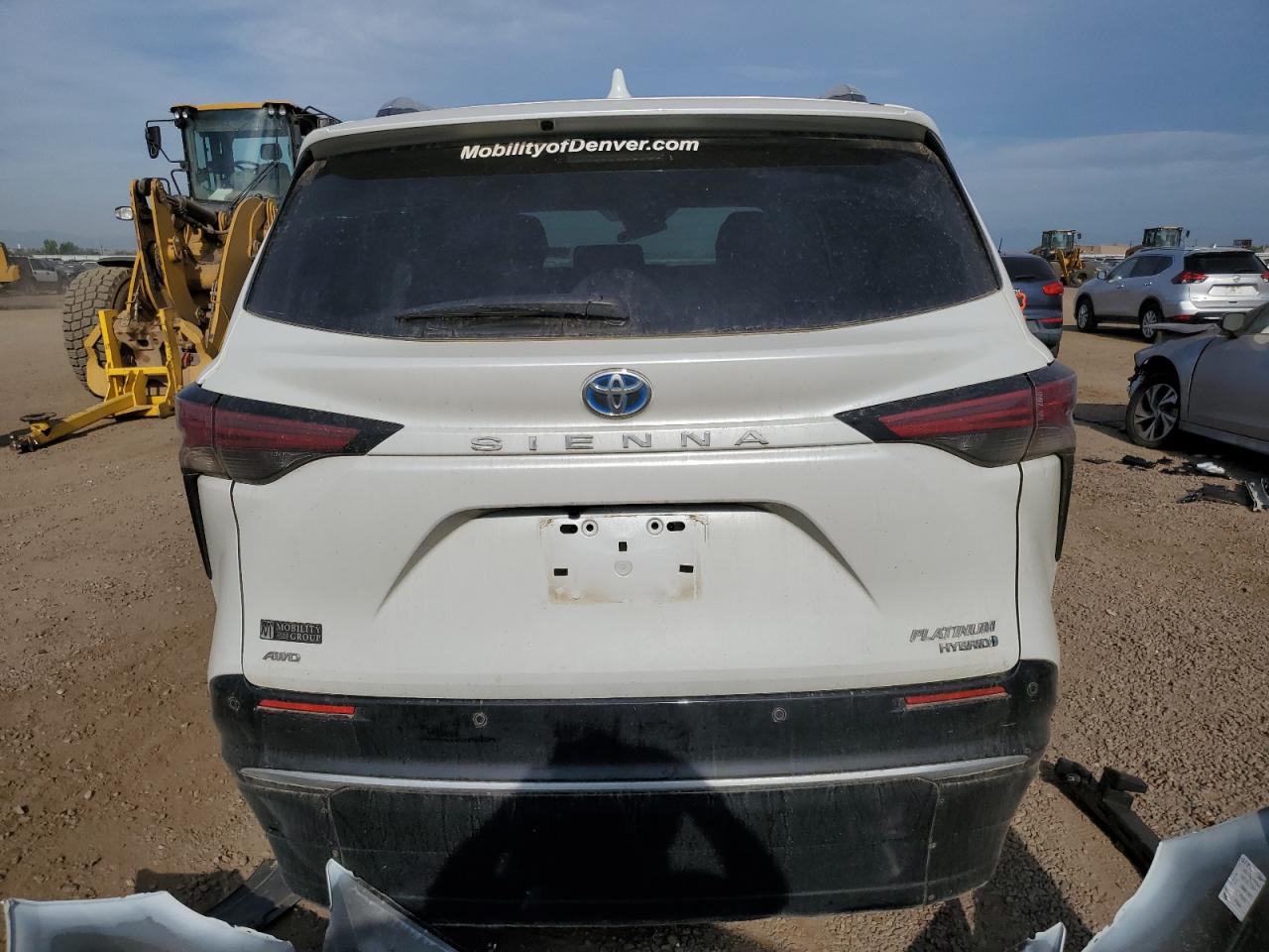 TOYOTA SIENNA LIMITED