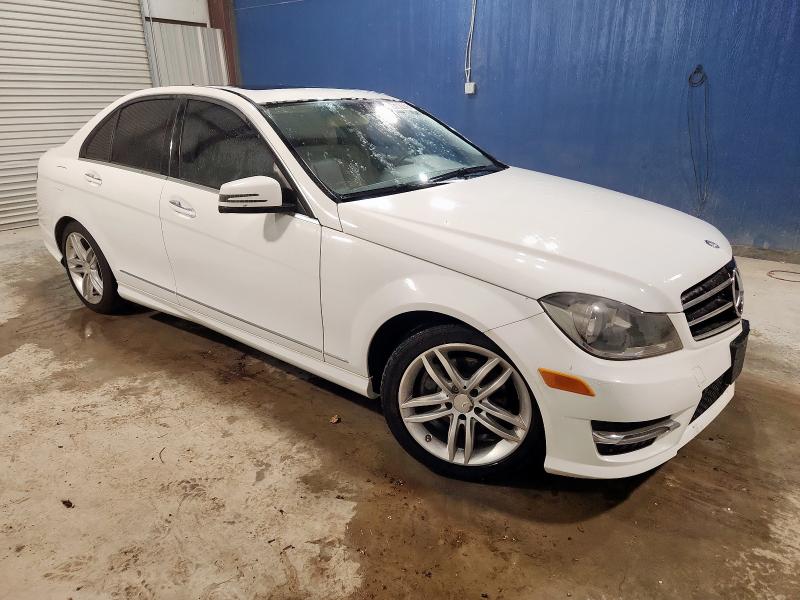 2014 MERCEDES-BENZ C 250 - WDDGF4HB3ER313451