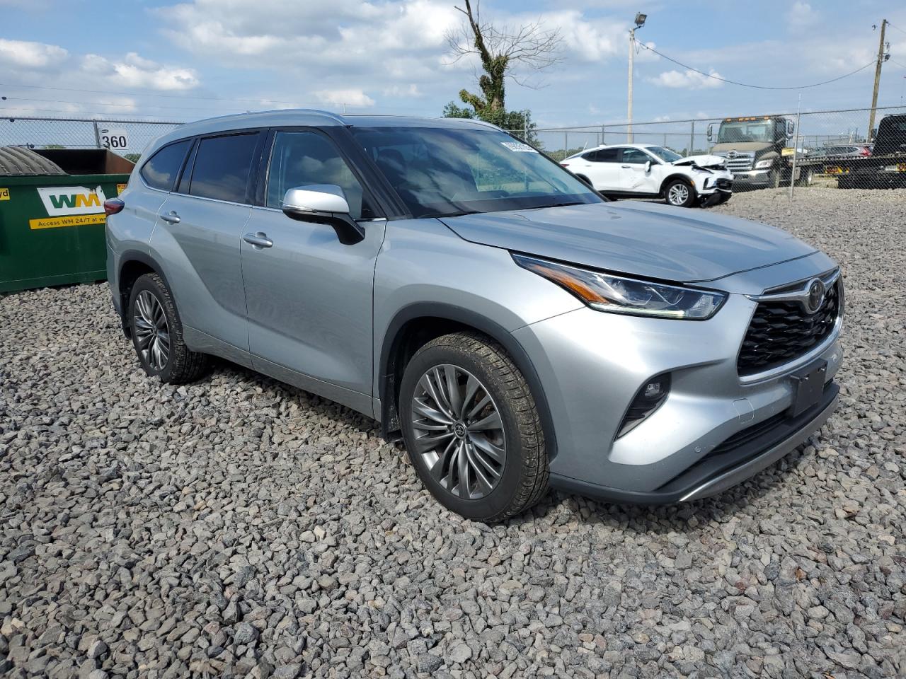 TOYOTA HIGHLANDER PLATINUM