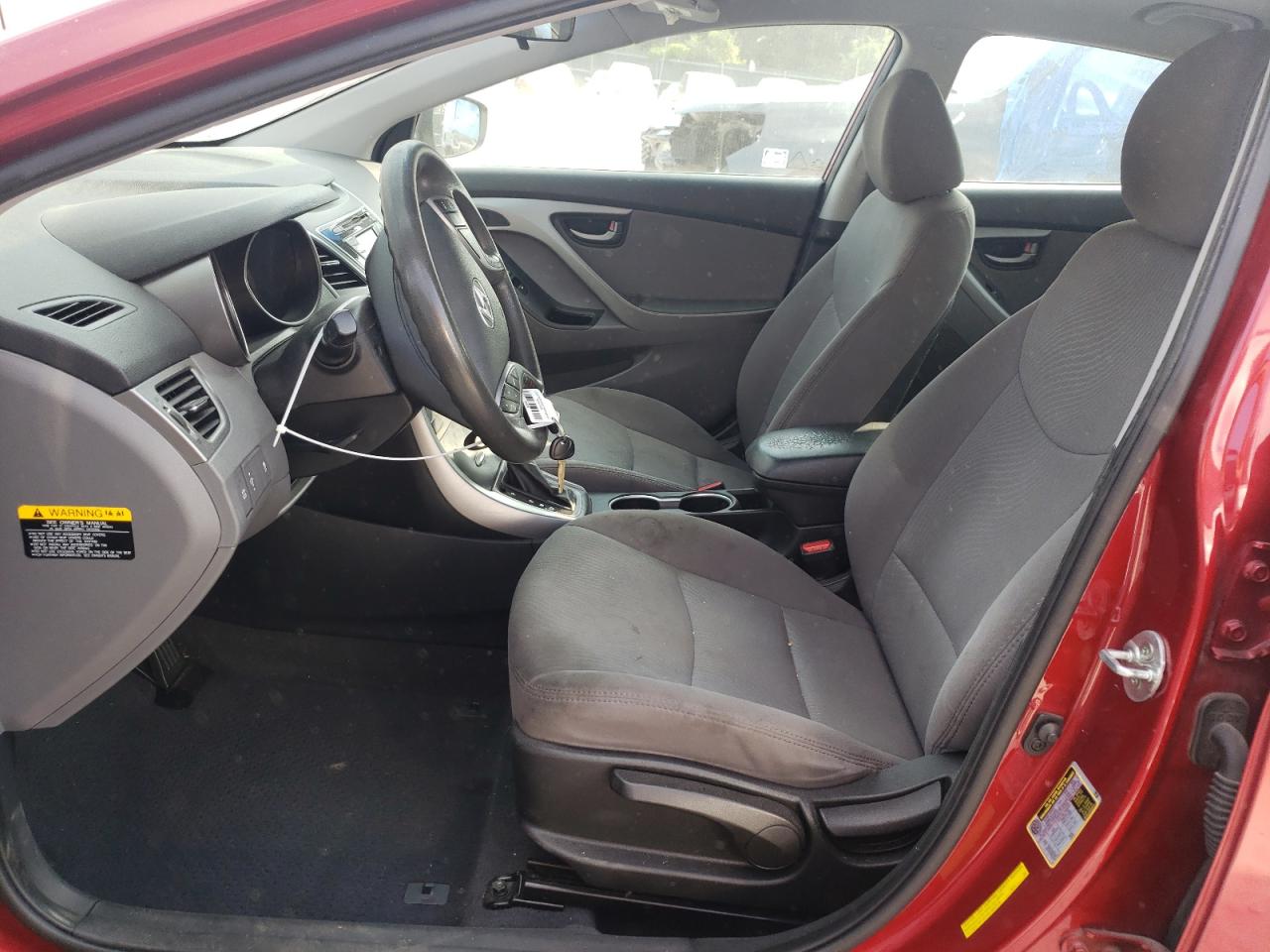 HYUNDAI ELANTRA SE