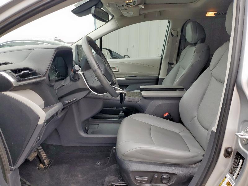 2023 TOYOTA SIENNA XLE 5TDYRKECXPS173622
