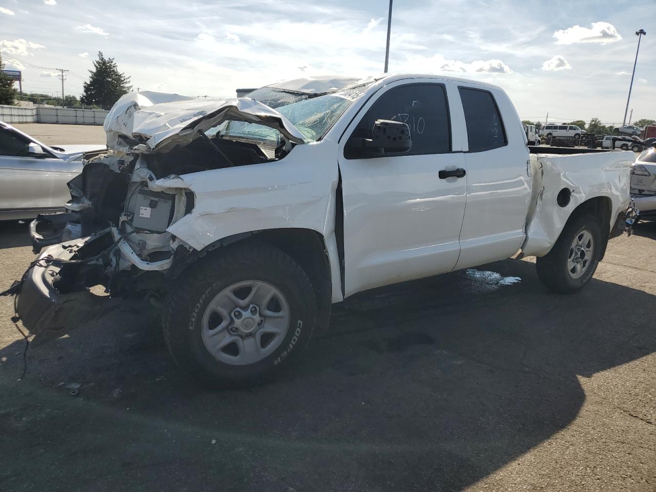 TOYOTA TUNDRA DOUBLE CAB SR