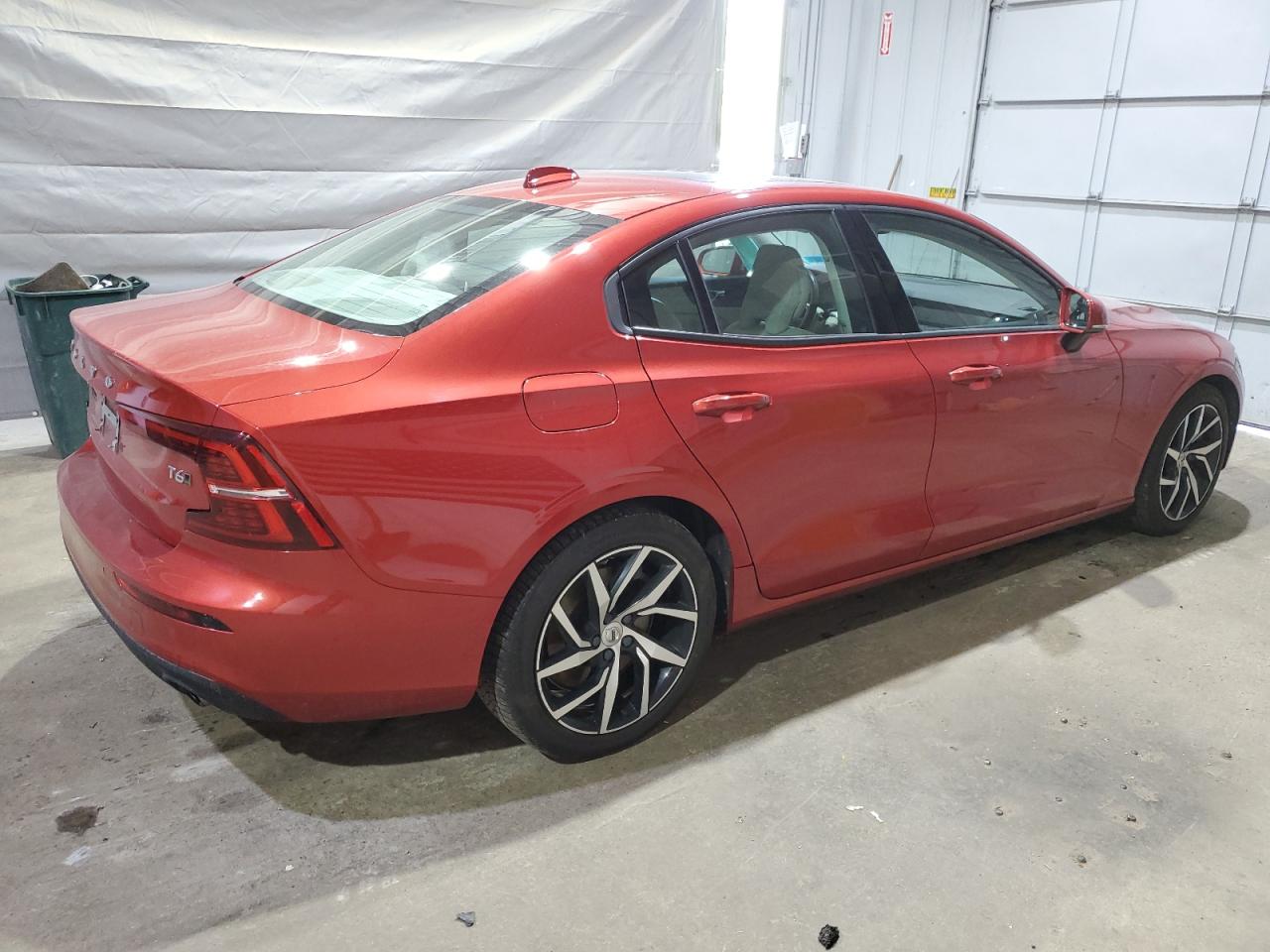 VOLVO S60 T6 MOMENTUM