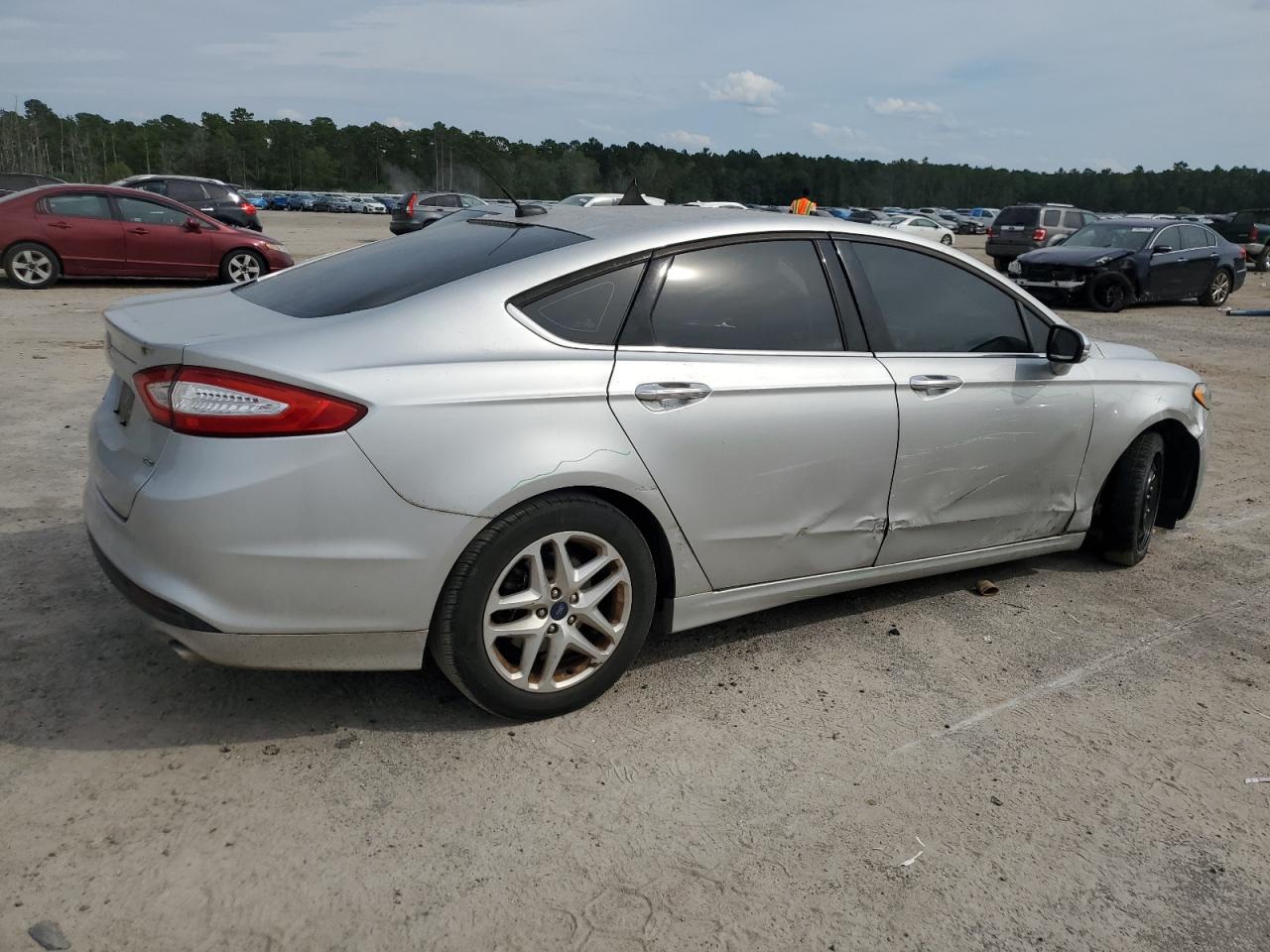 FORD FUSION SE