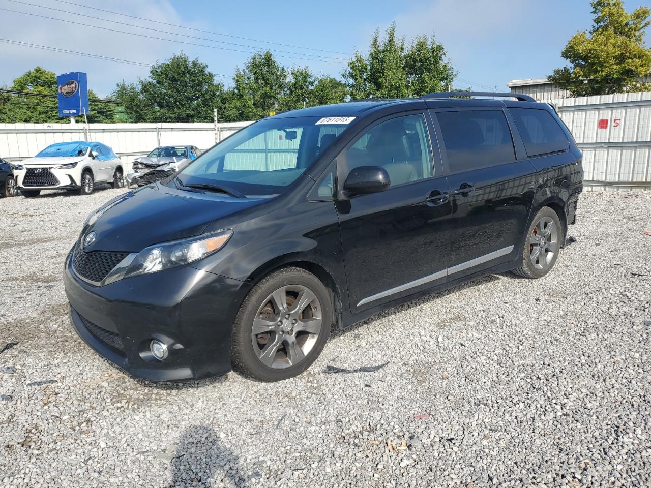 TOYOTA SIENNA SPORT